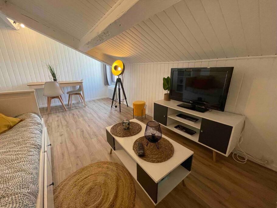 Studio Cosy, En Centre, Proche Gare, Vue Degagee Valence  Eksteriør bilde
